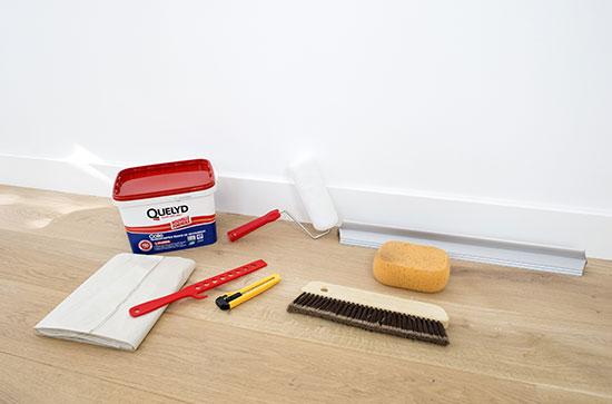 Comment-utiliser-la-colle-pour-revêtements-lisses-de-rénovation-lourds-etape-1