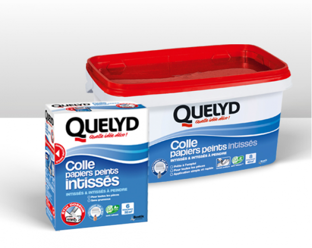 Coller du papier peint intissé 